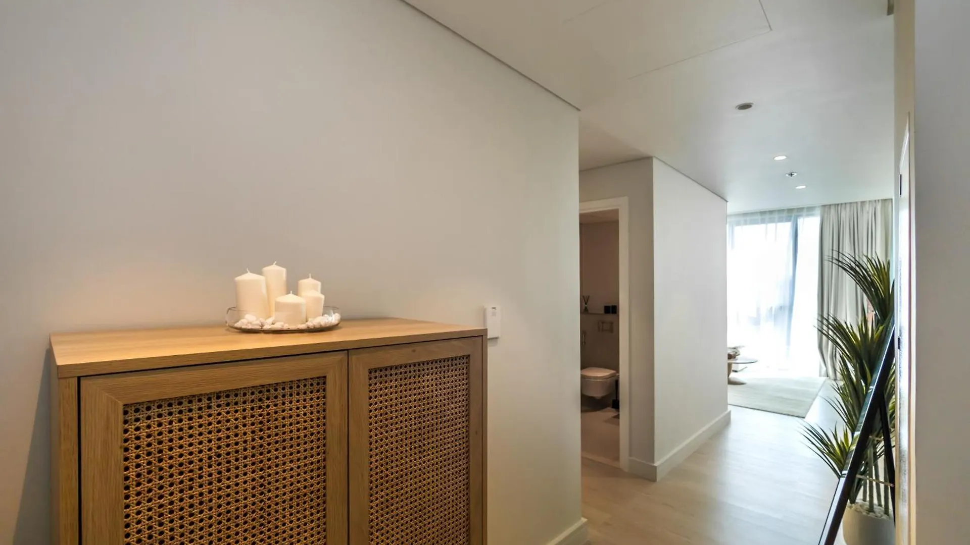 Burj Khalifa View & Creek Sea View Apartment Dubai