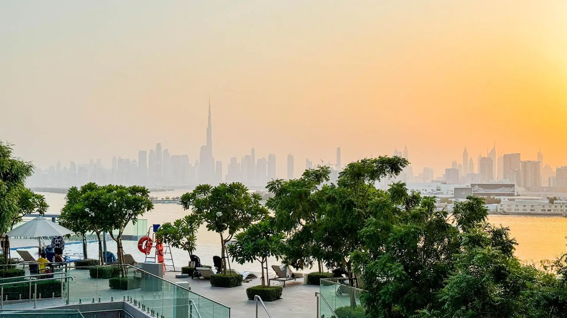 Burj Khalifa View & Creek Sea View Apartment Dubai